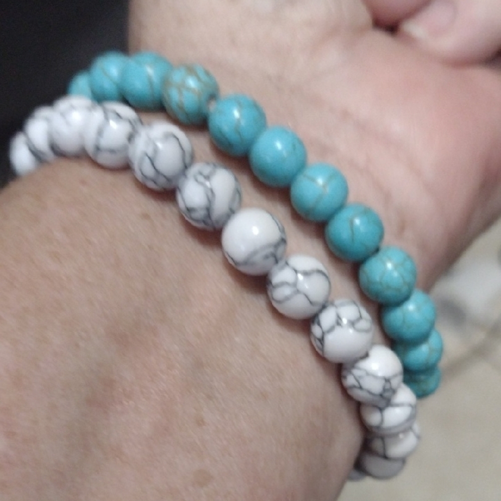 Chic Turquoise and White Beaded Stretch Bracelet Duo